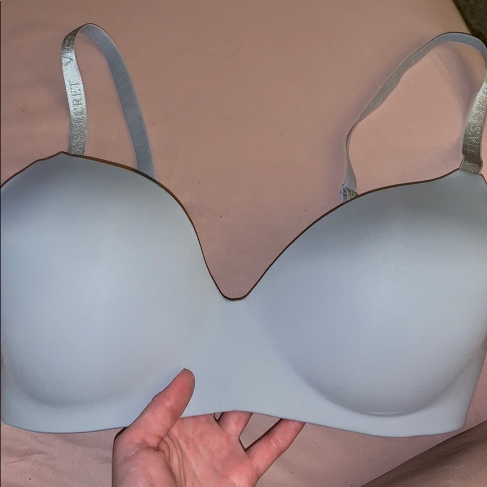 36DD t-shirt bra Victoria’s Secret
